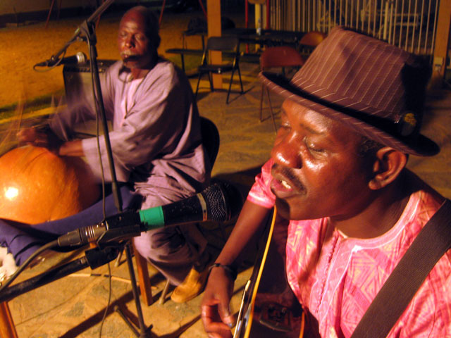 World Music Festival Chicago: Festival au Desert Caravan for Peace: Mamadou Kelly